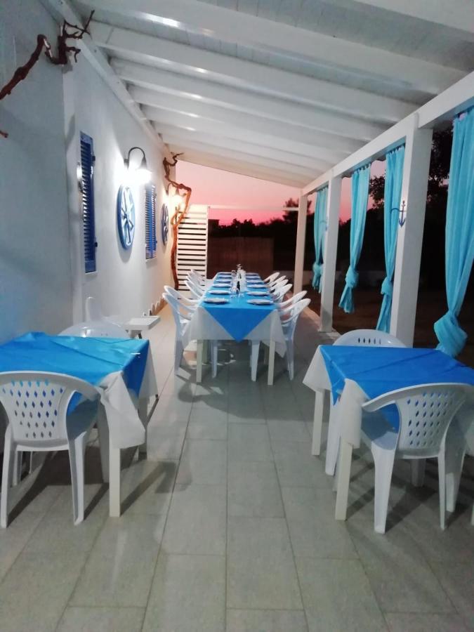 B&B And Home Restaurant La Casa Del Pescatore SantʼAnna Arresi Extérieur photo